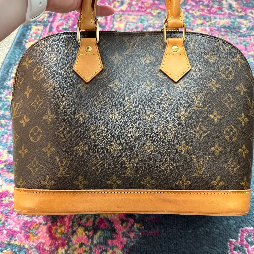 Louis Vuitton Alma PM - Picture 4 of 16